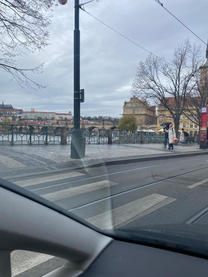 Appartamento Ana Sehr Ruhig, Sehr Gross, Einfach Wohl Zu Fuehlen Praga